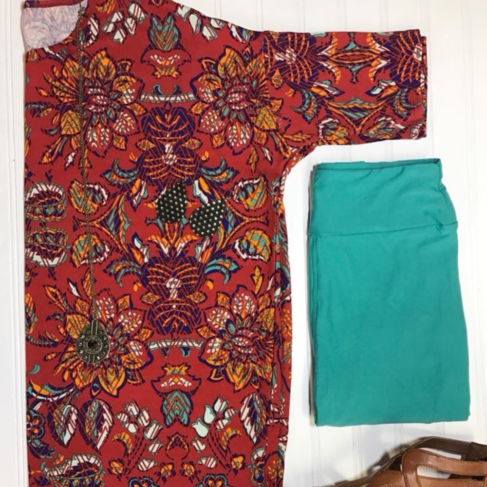 LuLaRoe Small Irma paired with OS leggings